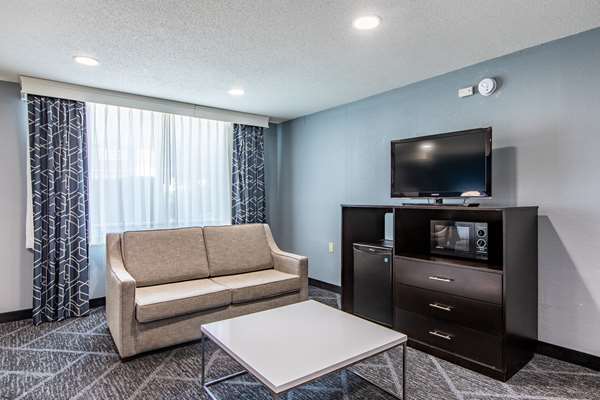 Suite - Best Western Rochester Hotel Mayo Clinic Area