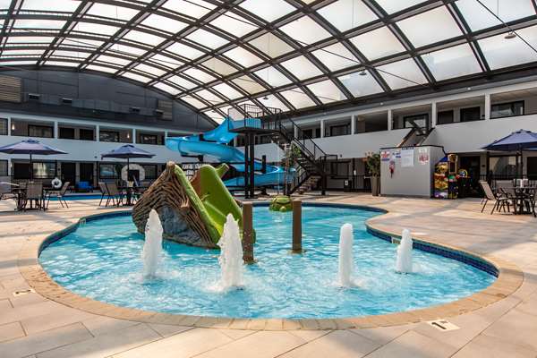 Pool - Best Western Rochester Hotel Mayo Clinic Area