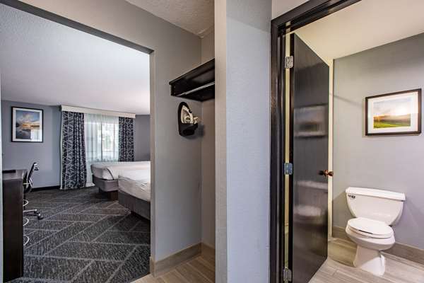 Suite - Best Western Rochester Hotel Mayo Clinic Area