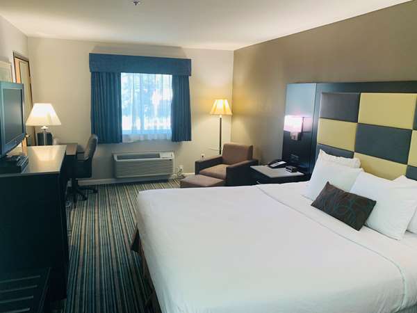  - SureStay Plus by Best Western Redding - I-5, Exit 677