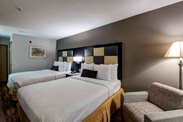  - SureStay Plus by Best Western Redding - I-5, Exit 677