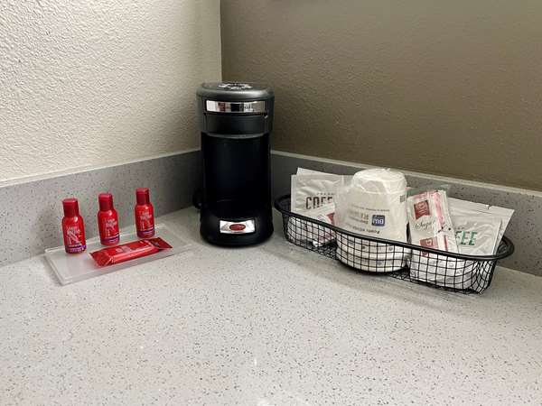  - SureStay Plus by Best Western Redding - I-5, Exit 677