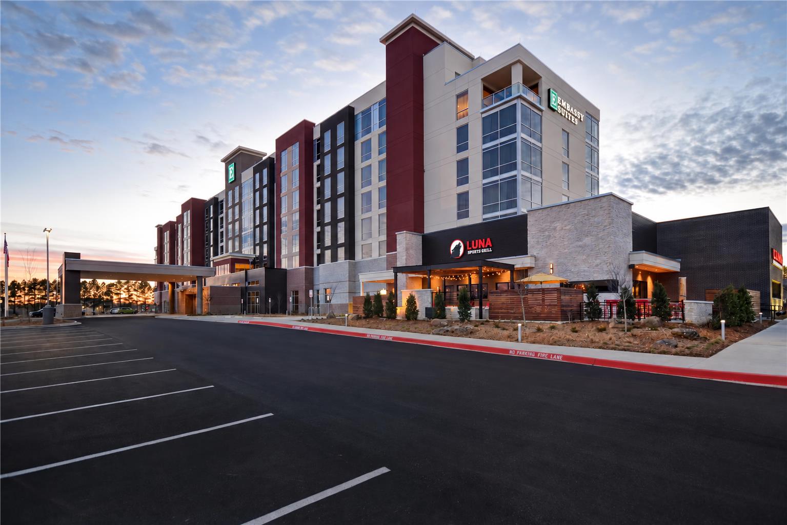 Embassy Suites Red Wolf Convention Ctr