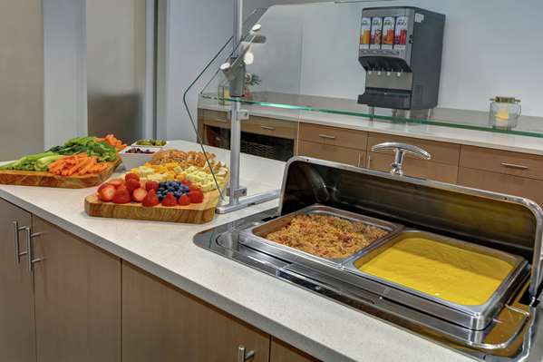 Amenities - Hampton Inn Eastlake Chula Vista