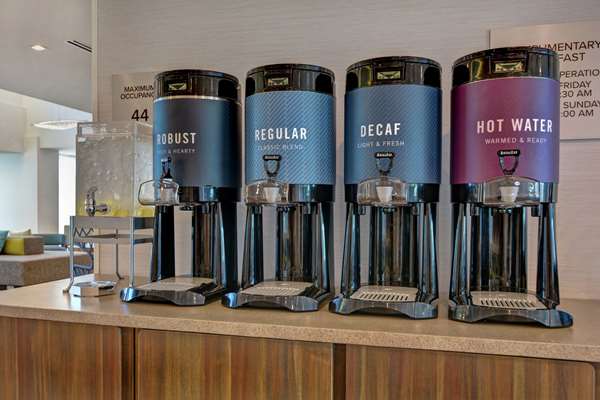 Restaurant - Hampton Inn Eastlake Chula Vista