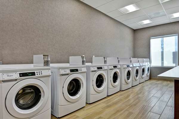  - Hampton Inn Eastlake Chula Vista