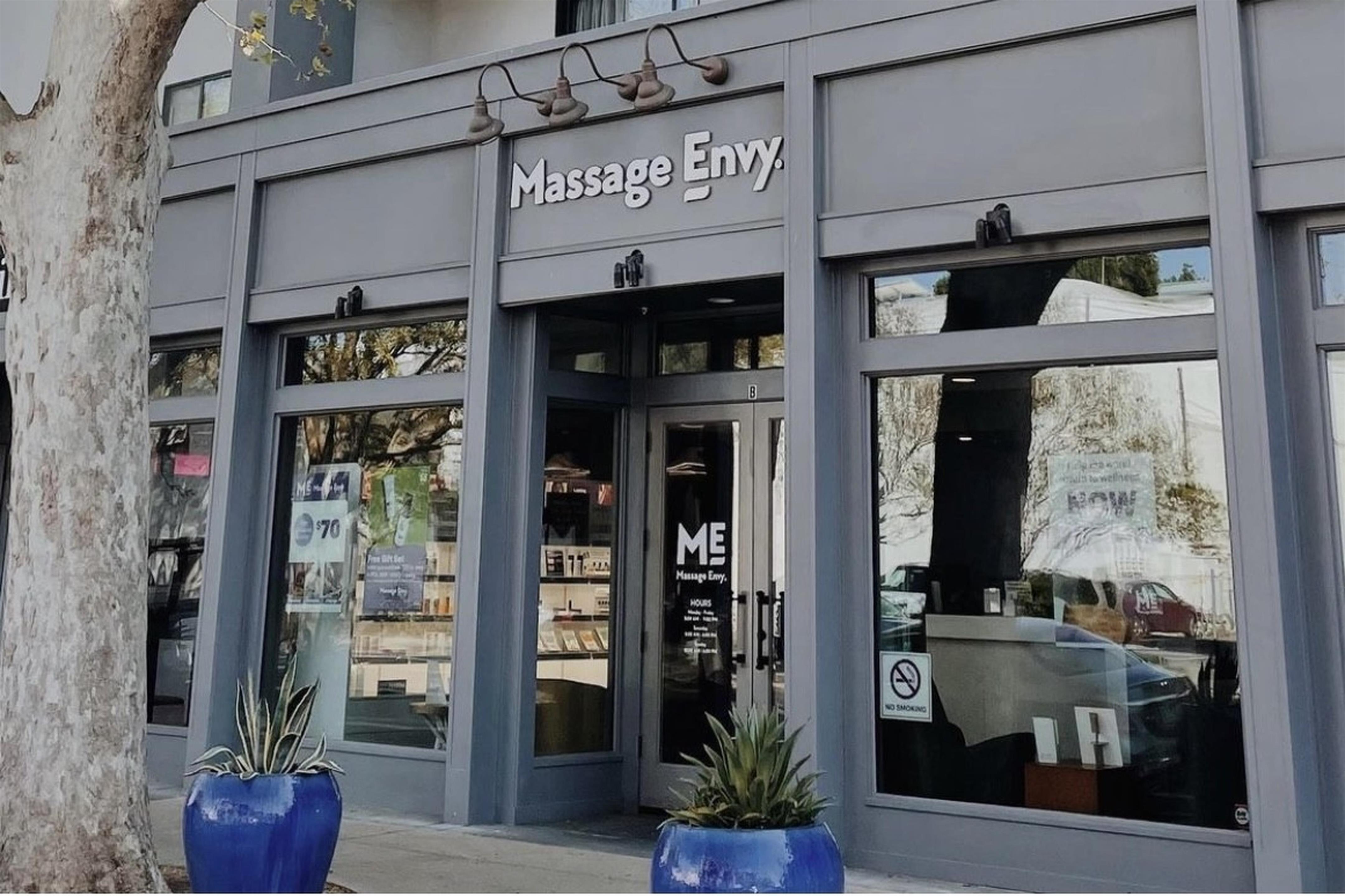 Spa | Hilton Garden Inn Davis Downtown