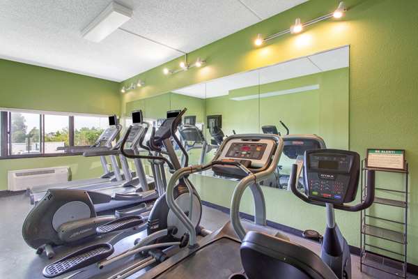 Fitness/ Exercise Room - Days Inn Absecon