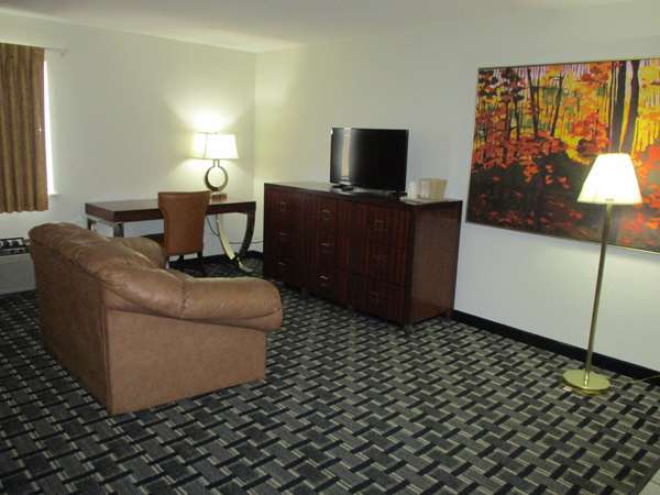 Suite - SureStay Hotel by Best Western Manchester