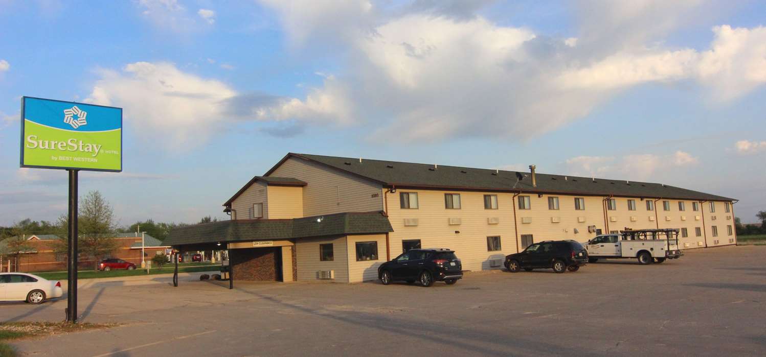 SureStay Hotel by Best Western Manchester, IA See Discounts