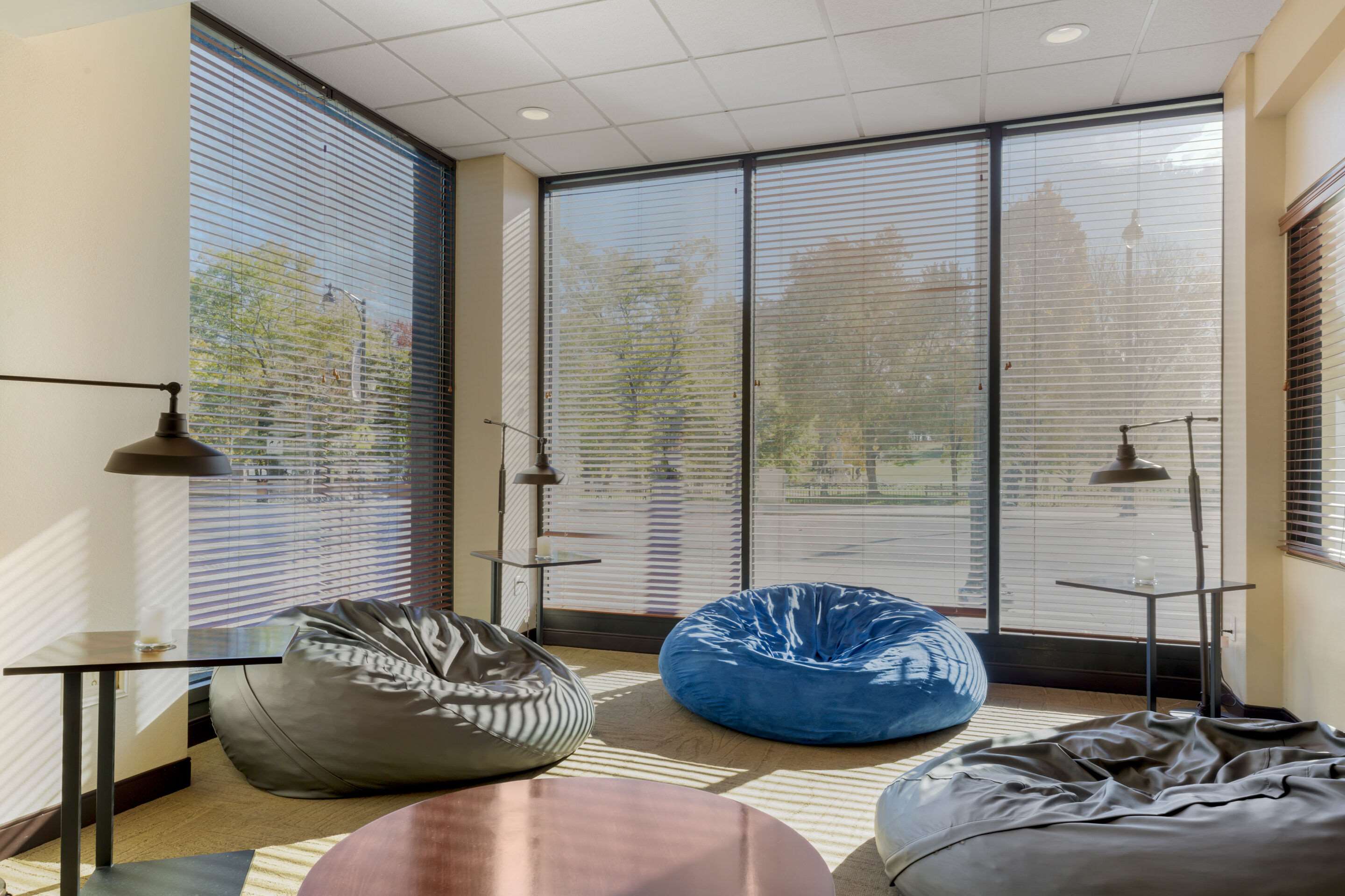 Lobby with sitting area