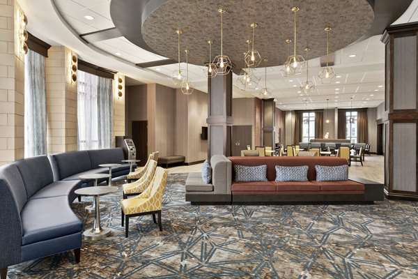  - Hampton Inn & Suites Downtown Crossroads Kansas City - I-670, Exit 2R & 2S