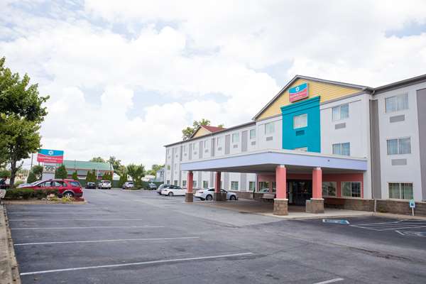 Exterior view - SureStay Plus Hotel by Best Western Airport Louisville - I-65, Exit 131B