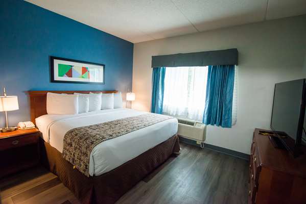 Suite - SureStay Plus Hotel by Best Western Airport Louisville - I-65, Exit 131B