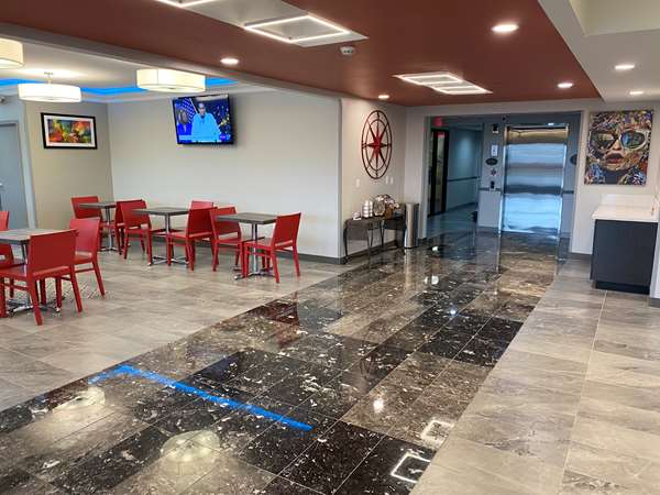 Amenities - SureStay Plus Hotel by Best Western Airport Louisville - I-65, Exit 131B