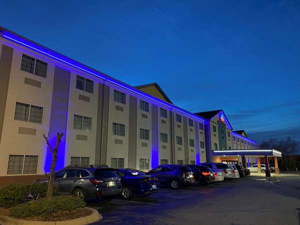 Exterior view - SureStay Plus Hotel by Best Western Airport Louisville - I-65, Exit 131B