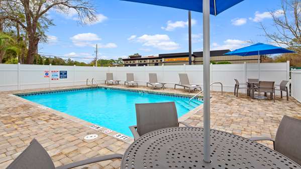 Pool - Best Western Niceville Hotel