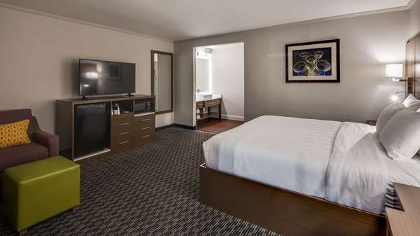 Suite - Best Western Huntsville Hotel