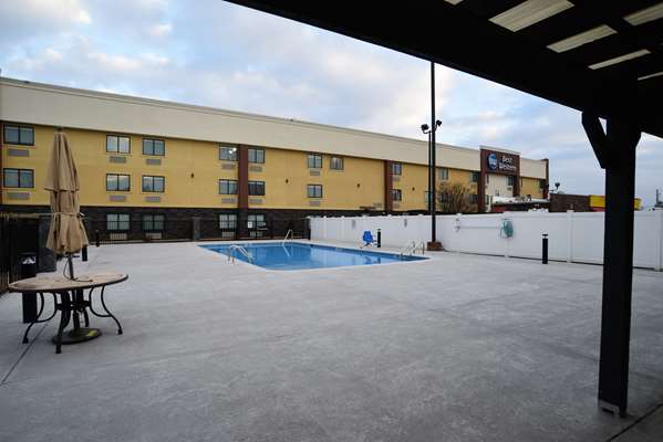 Pool - Best Western Huntsville Hotel