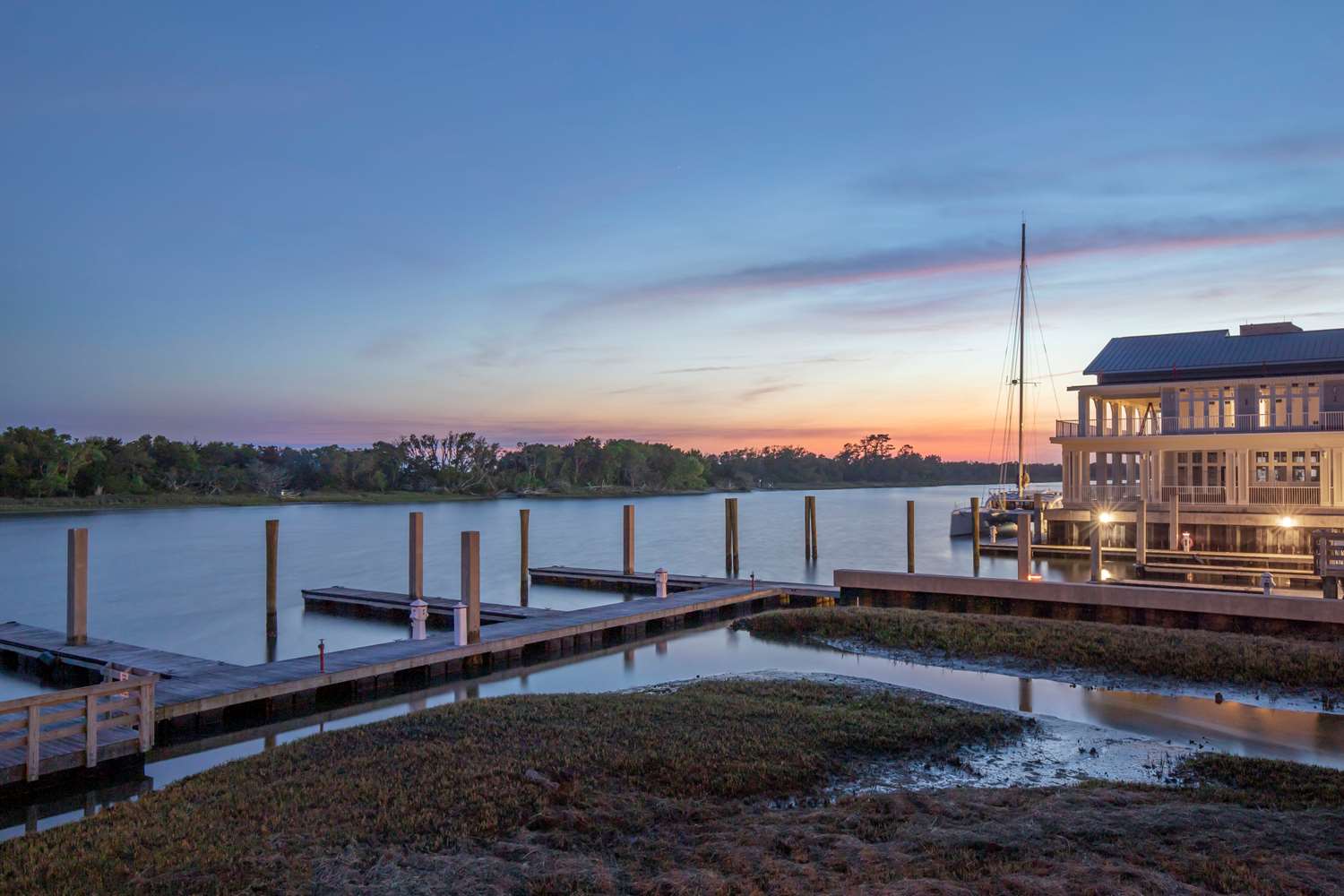 Beaufort Hotel, NC See Discounts