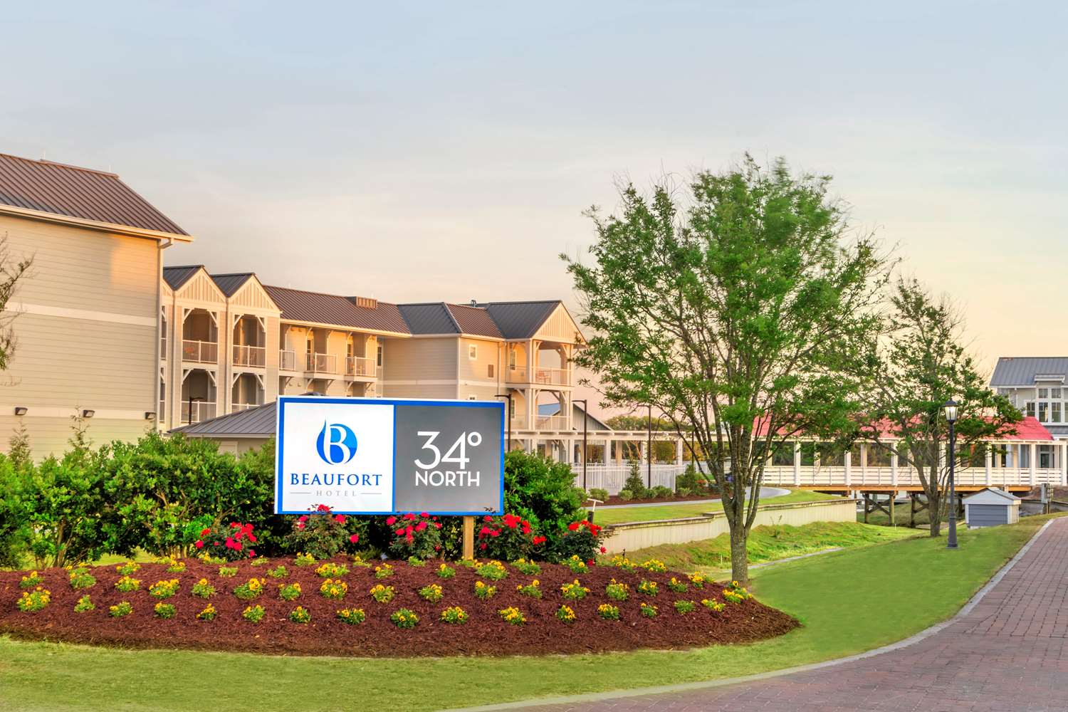 Beaufort Hotel, NC See Discounts