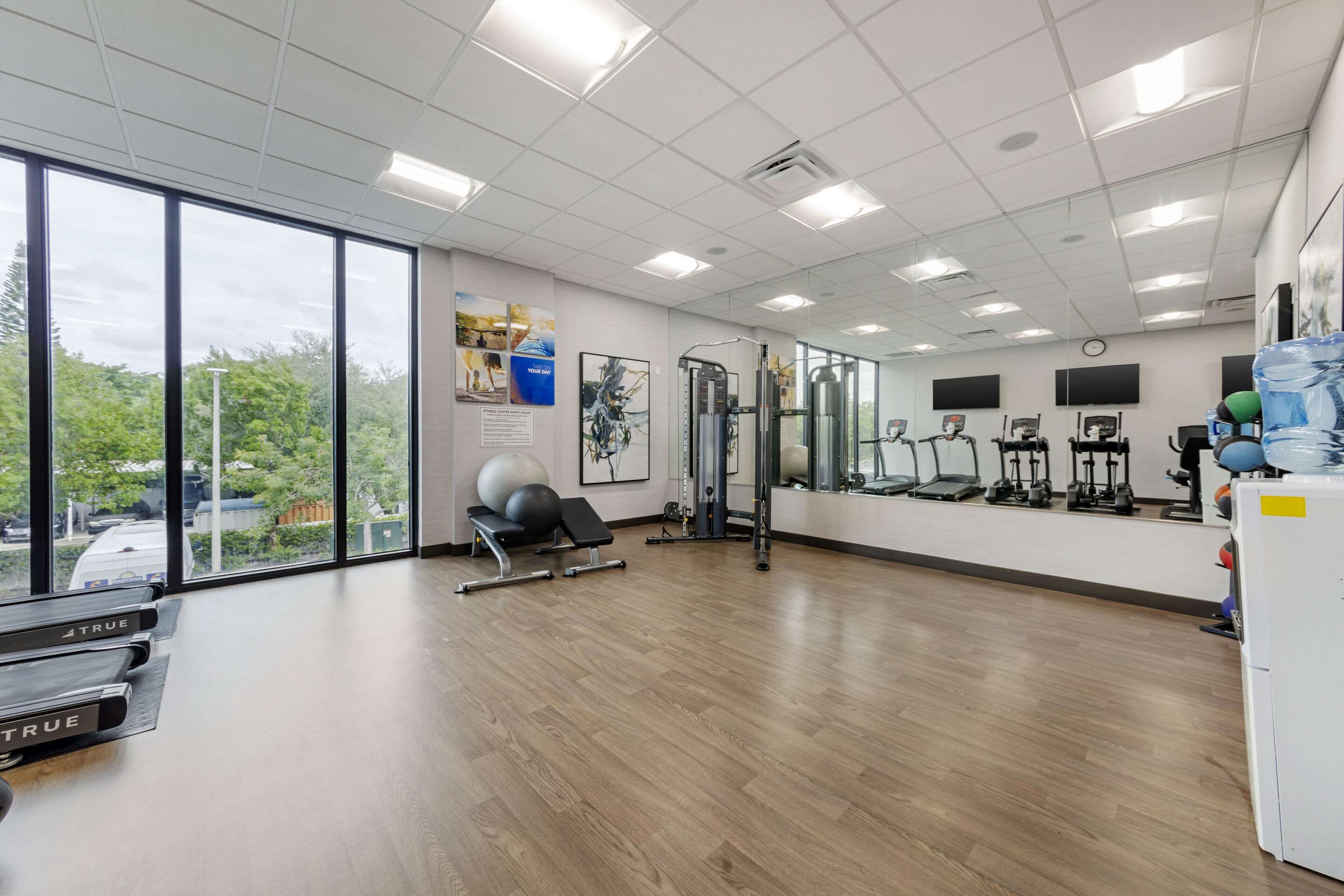 Exercise room | Comfort Inn & Suites Miami International Airport