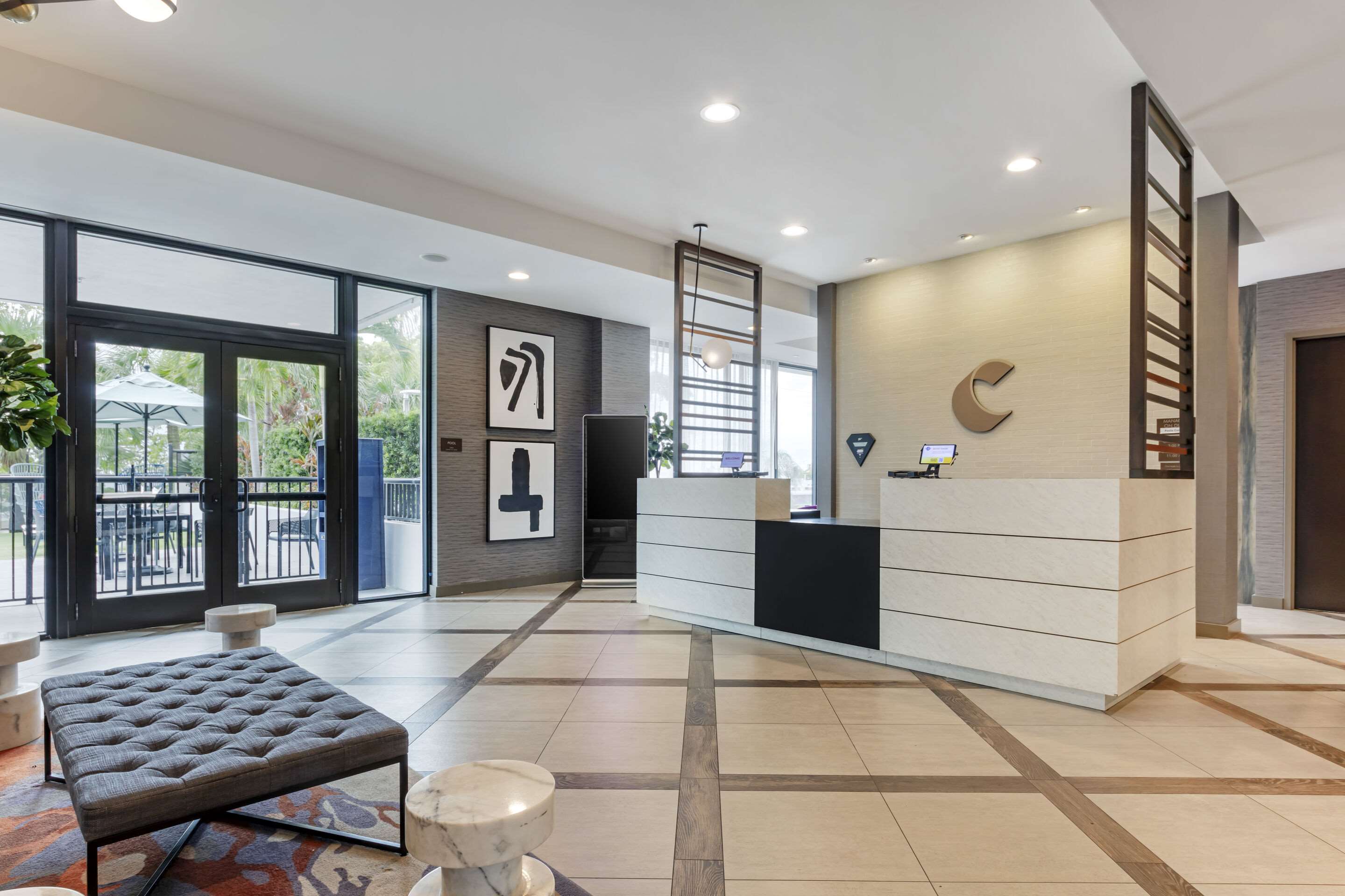 Front desk | Comfort Inn & Suites Miami International Airport