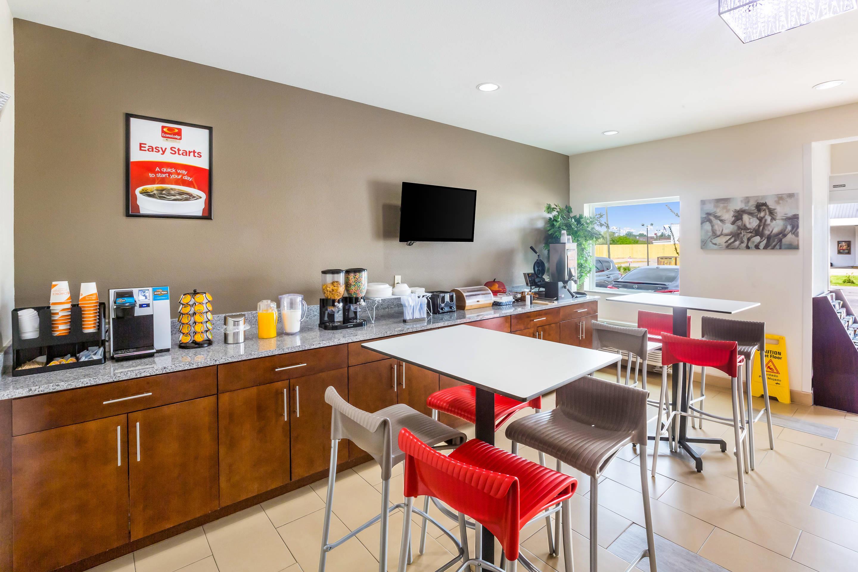 Breakfast area