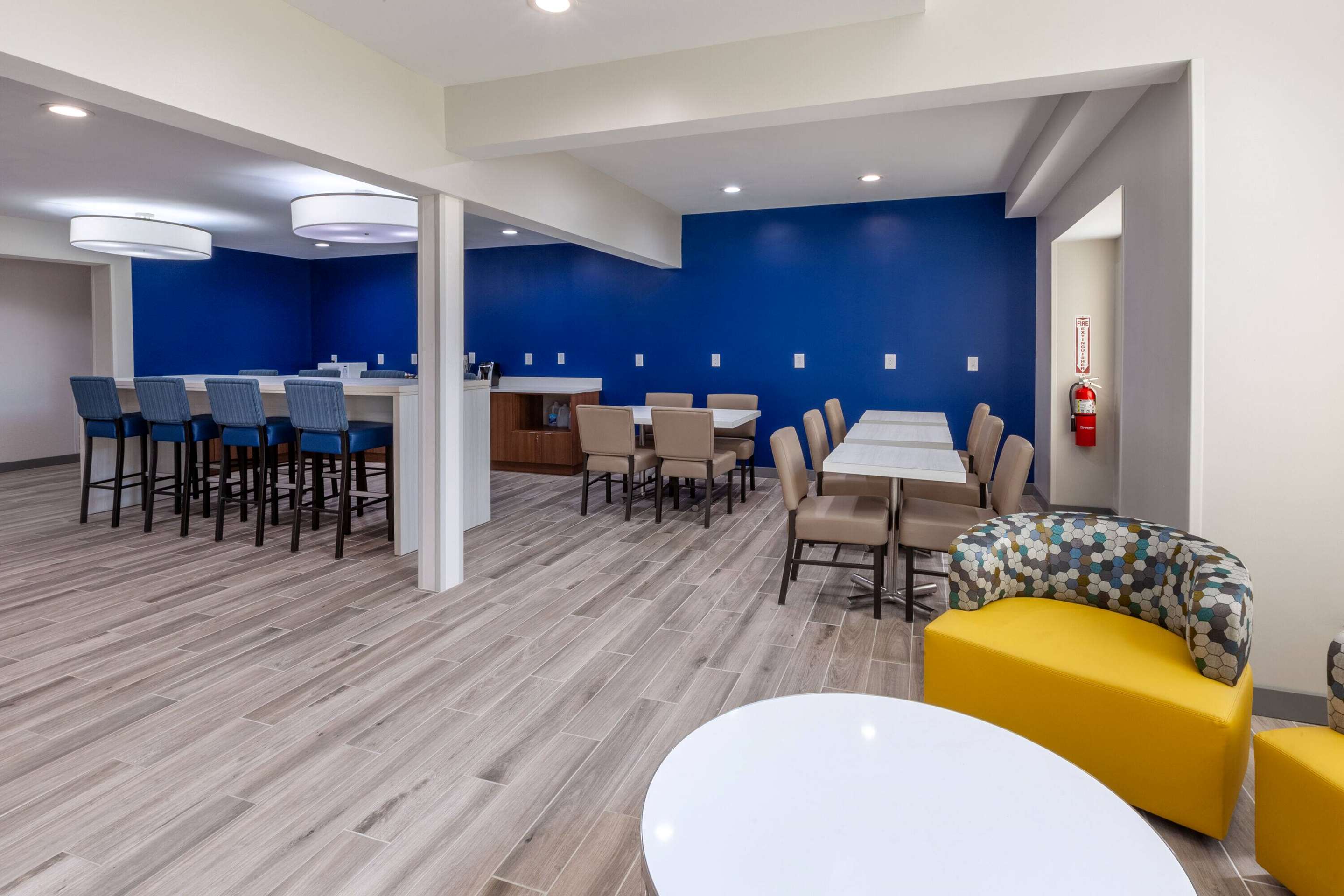 Lobby | Microtel Inn & Suites by Wyndham Sunbury - Columbus North