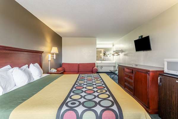  - Rodeway Inn Ardmore