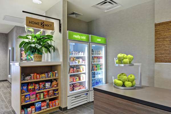 Restaurant - Home2 Suites by Hilton Madison