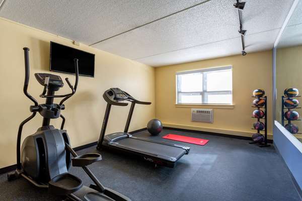 Fitness/ Exercise Room - Days Inn Augusta