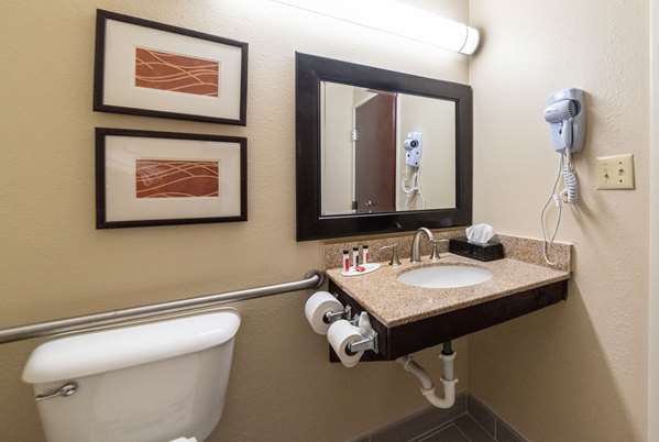  - Baymont Inn & Suites Caddo Valley