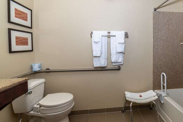  - Baymont Inn & Suites Caddo Valley