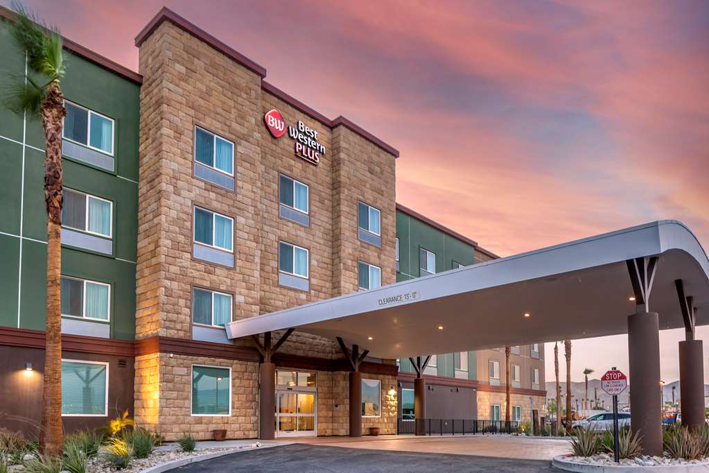 Best Western Plus Desert View Inn & Stes
