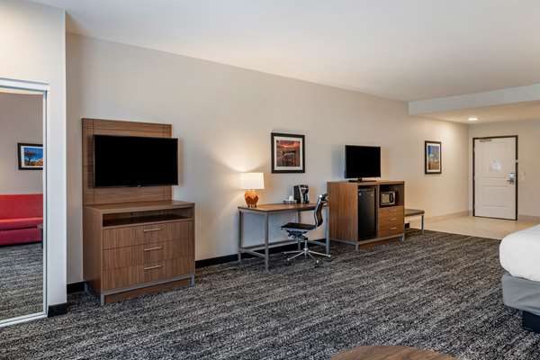  - Best Western Plus Desert View Inn & Suites Cathedral City