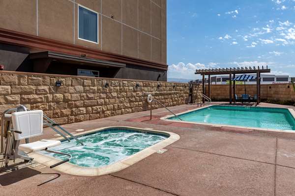 Pool - Best Western Plus Desert View Inn & Suites Cathedral City