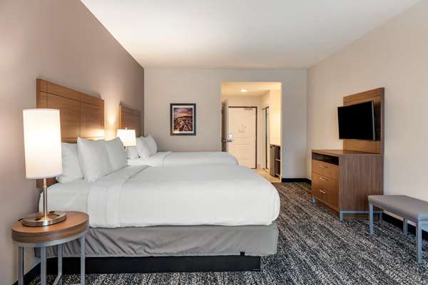  - Best Western Plus Desert View Inn & Suites Cathedral City