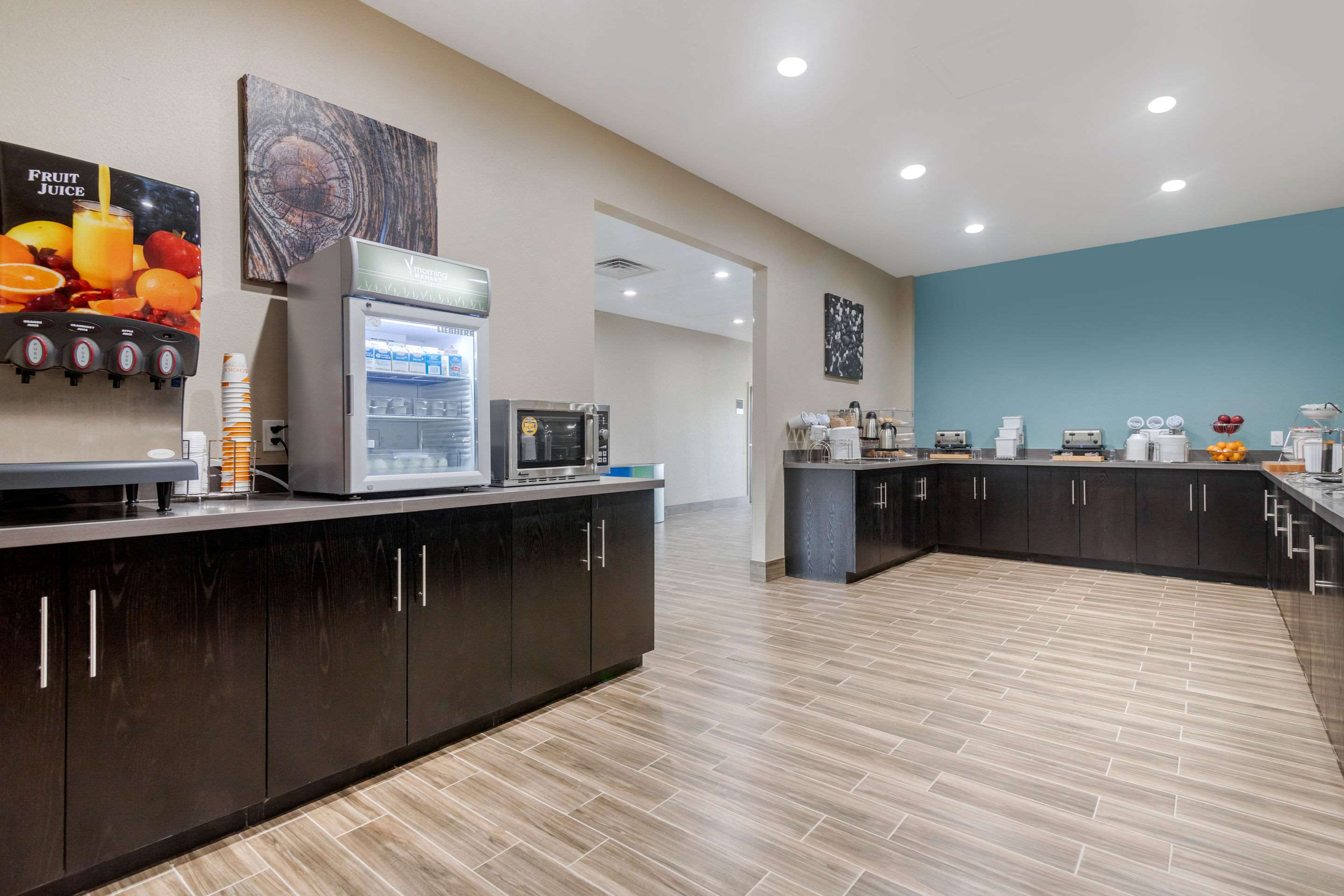 Breakfast area | Sleep Inn & Suites Bricktown - near Medical Center