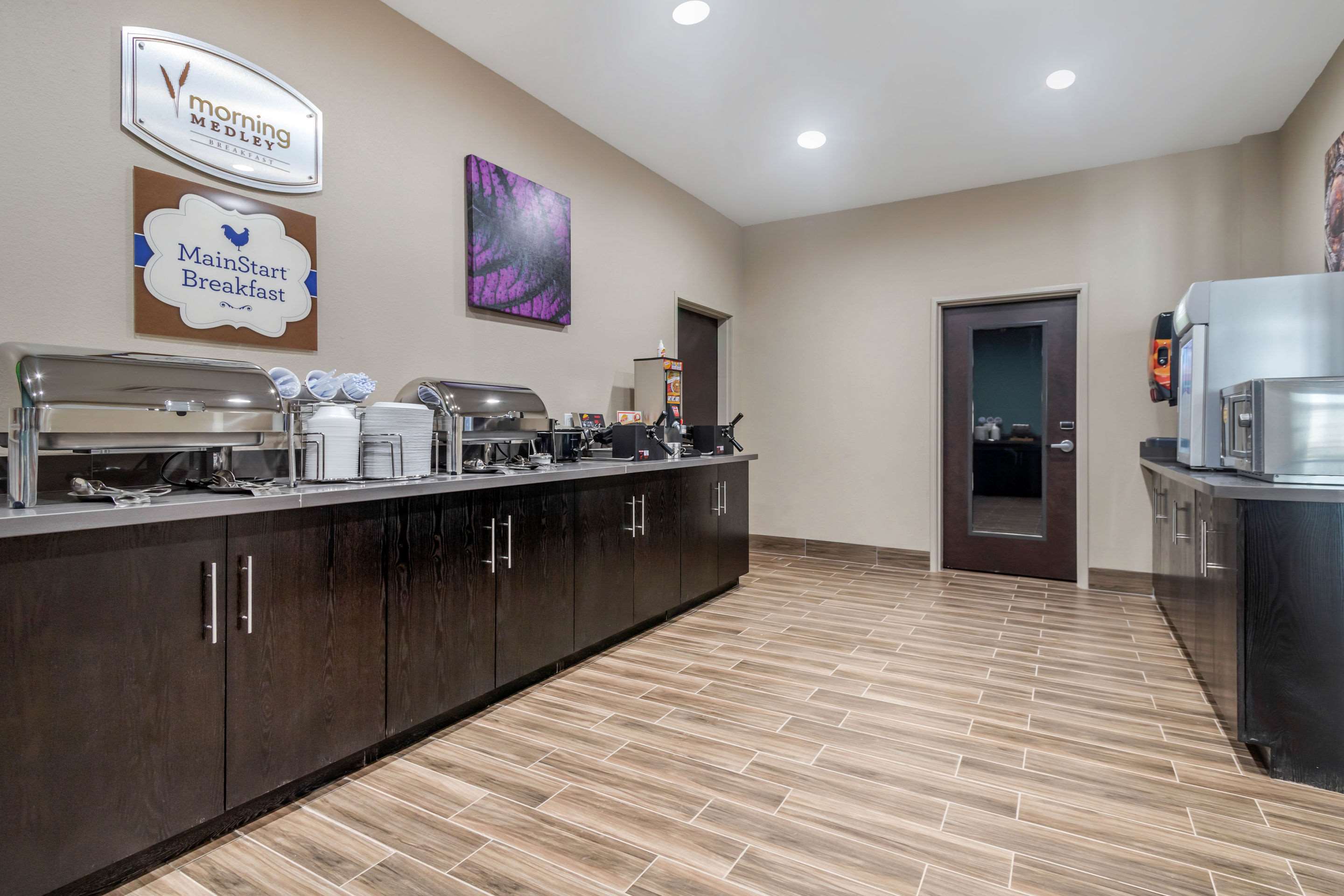 Breakfast area | MainStay Suites Bricktown - near Medical Center