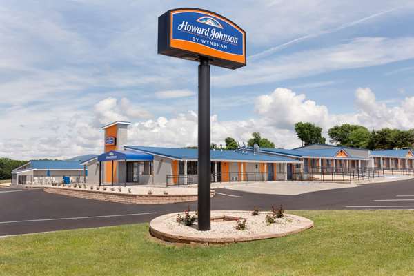 Exterior view - Howard Johnson Hotel Harrisonburg - I-81, Exit 247