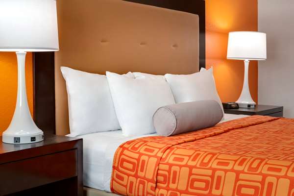  - Howard Johnson Hotel Harrisonburg - I-81, Exit 247