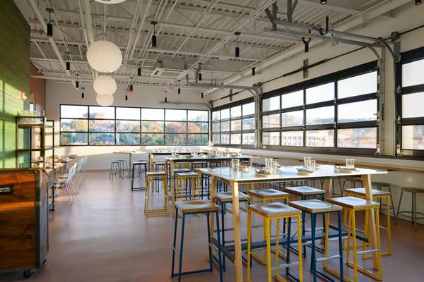 Restaurant - Tryp by Wyndham Hotel Lawrenceville Pittsburgh