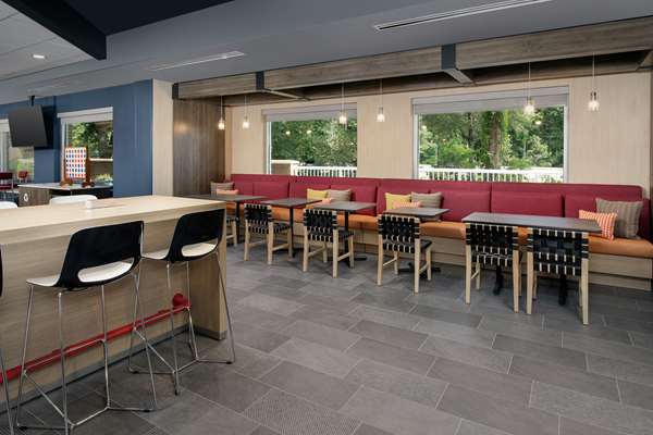 Amenities - Tru by Hilton Hotel Mt Pleasant