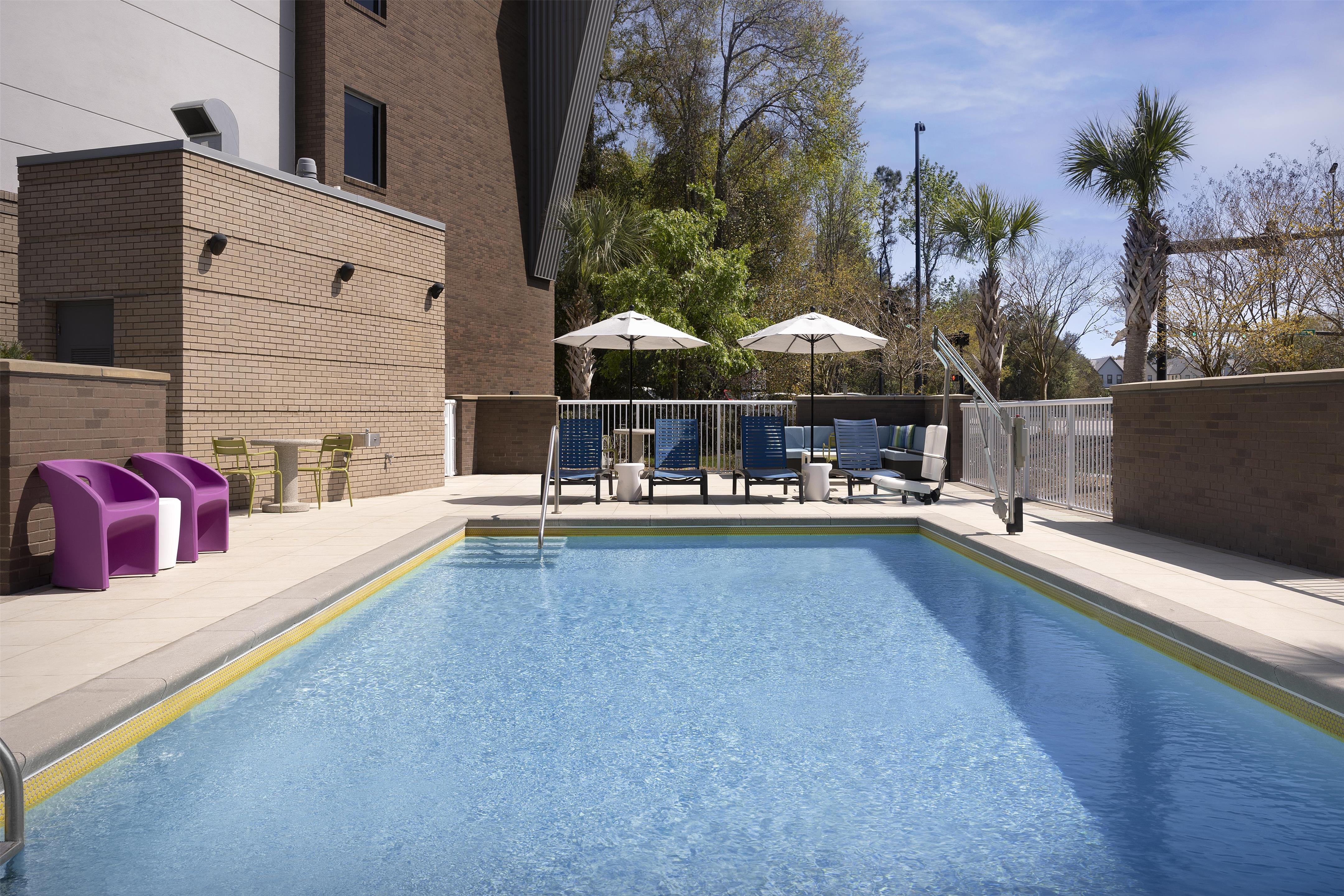 Pool | Tru By Hilton Mt Pleasant Charleston