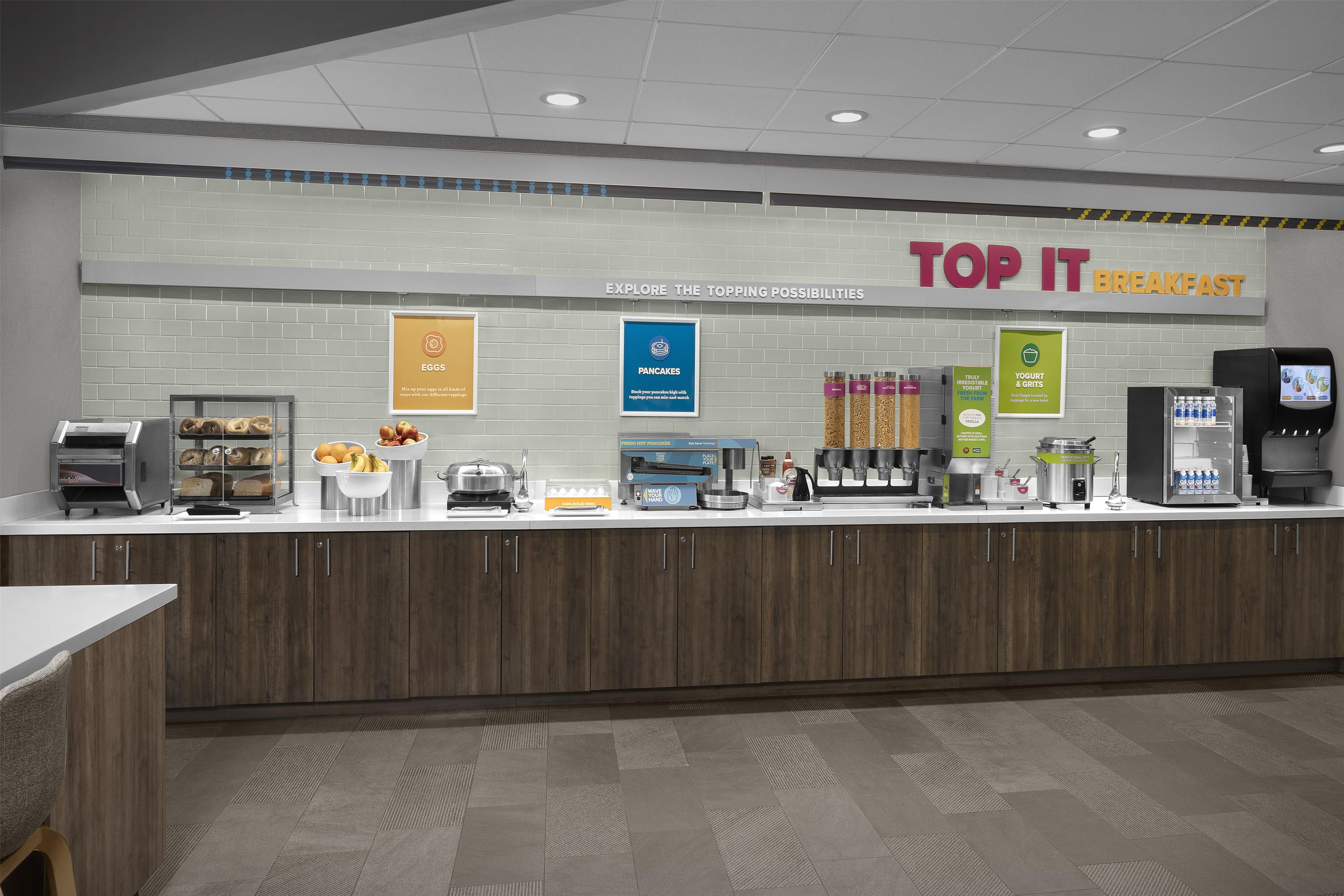 Breakfast Area | Tru By Hilton Mt Pleasant Charleston