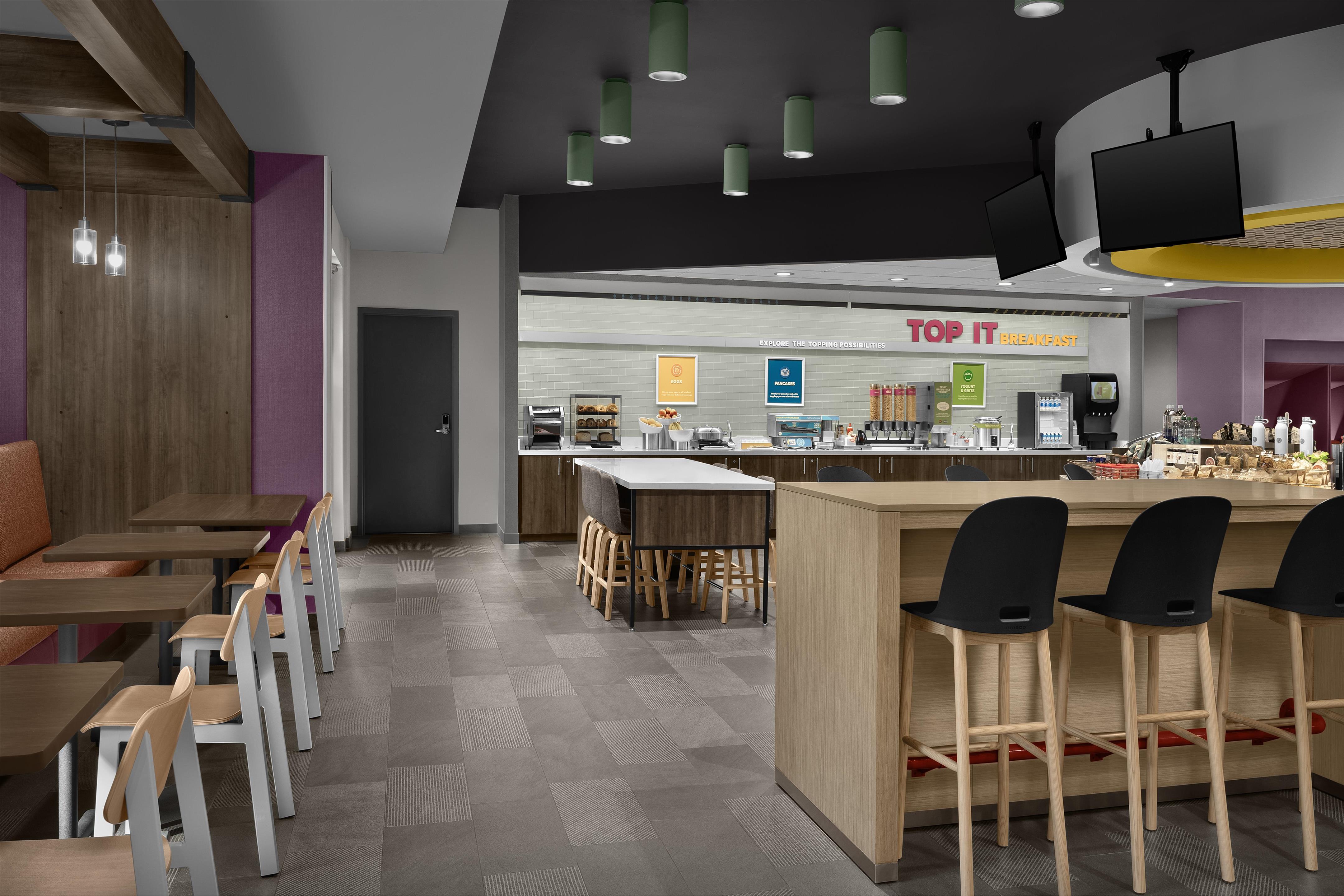 Breakfast Area | Tru By Hilton Mt Pleasant Charleston