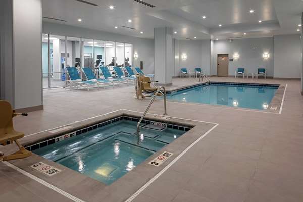 Pool - Hilton Garden Inn Downtown Colorado Springs - I-25, Exit 142