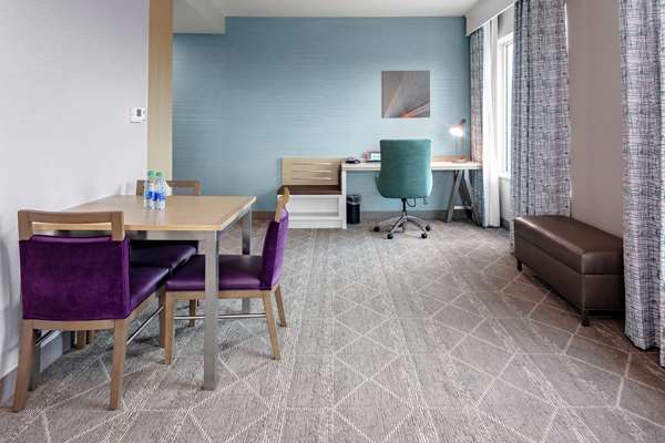  - Hilton Garden Inn Downtown Colorado Springs - I-25, Exit 142