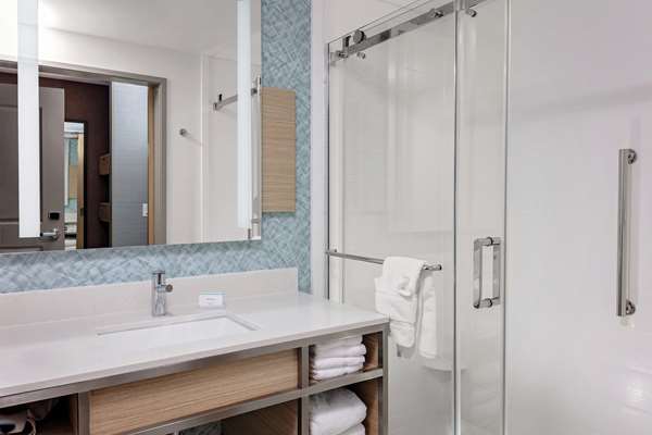  - Hilton Garden Inn Downtown Colorado Springs - I-25, Exit 142